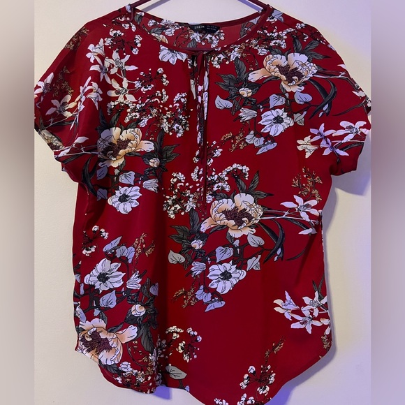 SHEIN Top - Picture 1 of 3